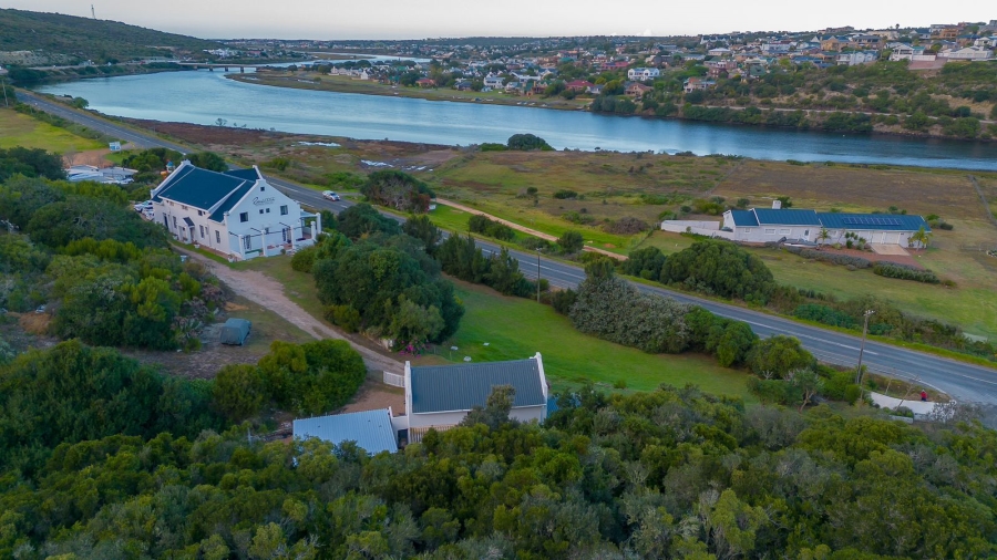 8 Bedroom Property for Sale in Stilbaai Oos Western Cape